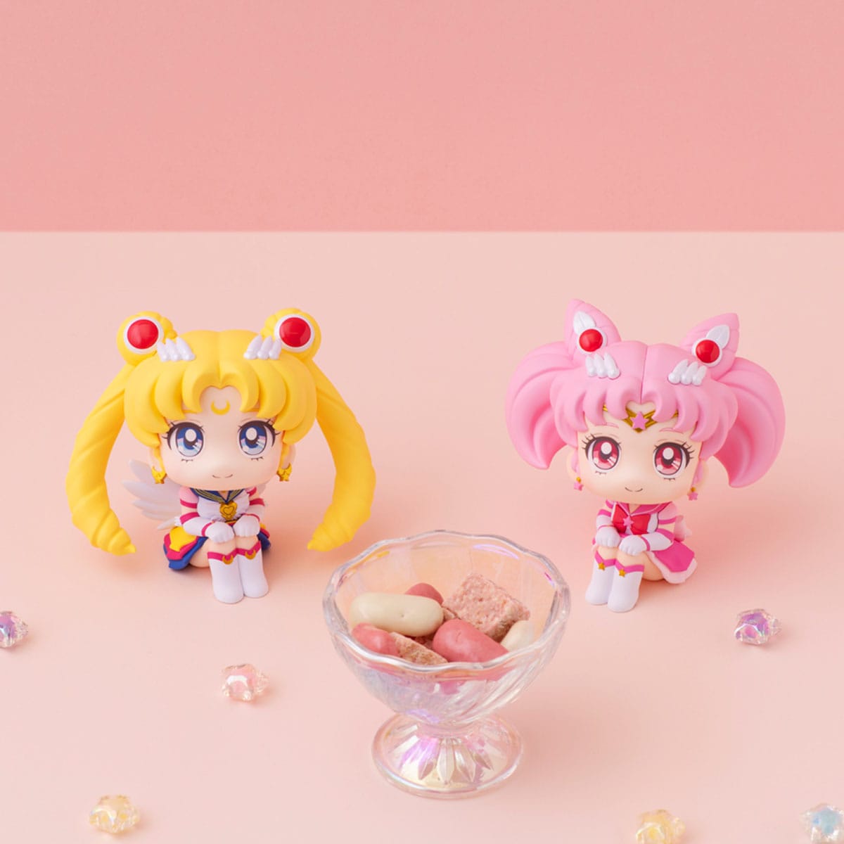 🌙 Nom du Produit : Sailor Moon Cosmos The Movie Look Statues PVC Look Up Eternal Sailor Moon & Eternal Sailor Chibi Moon LTD Ver. 11 cm 🌙