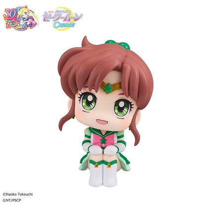 🌿 Nom du Produit : Sailor Moon Statuette PVC Look Up Eternal Sailor Jupiter 11 cm 🌿